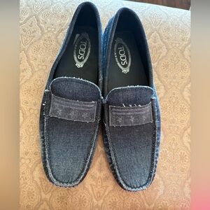New Tod’s loafers men’s Size 10,5